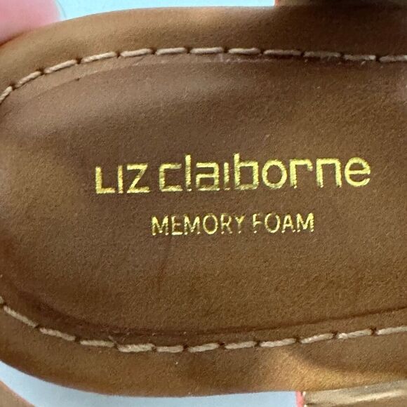 Liz Claiborne Twiggy Memory Foam Flip Flop T Strap Sandal Coral| Women Size 7 - Picture 4 of 9